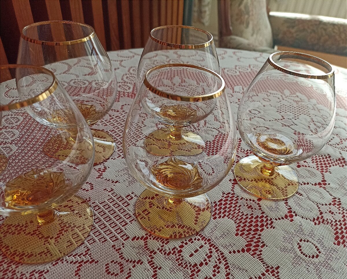 Konakové poháre na stopke - 4