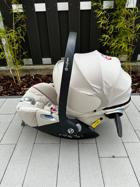 Cybex Cloud Z I-Size FERRARI - 4
