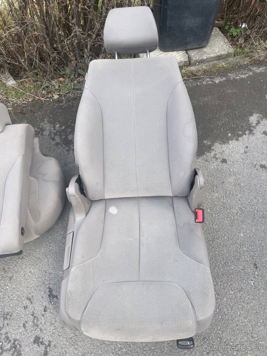 Sedačky VW Passat B6 - 4