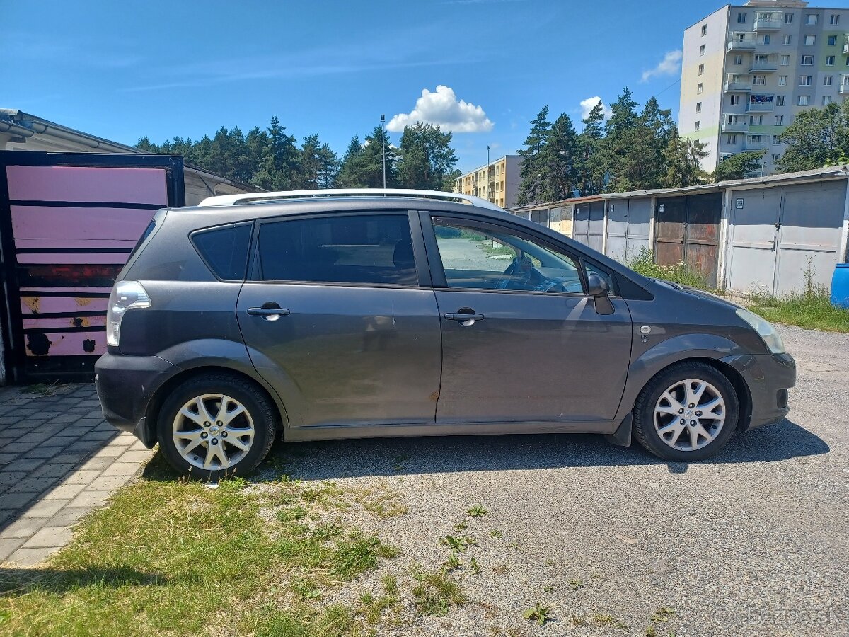 Corolla Verso 2,2D r.2009 - 4