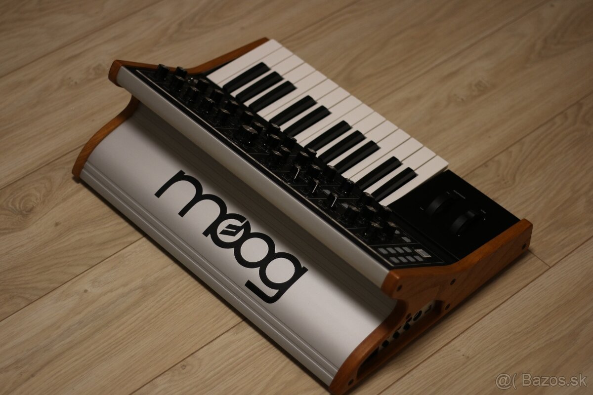 Moog Subsequent 25 - 4