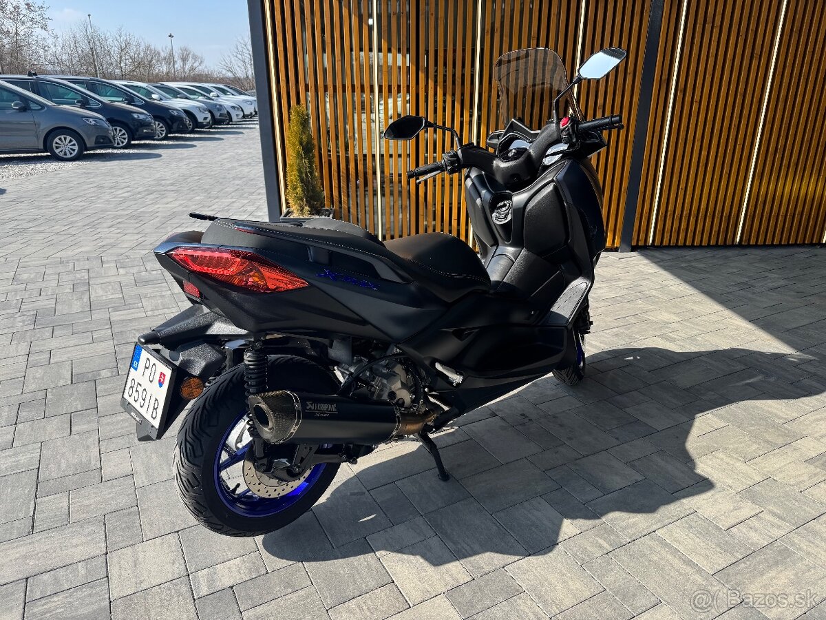 Yamaha X Max 300 AKRAPOVIČ - 4