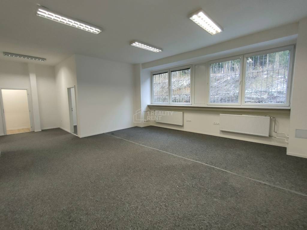 Prenájom : Dvojkancelária so zázemím v adminis.budove v Žili - 4