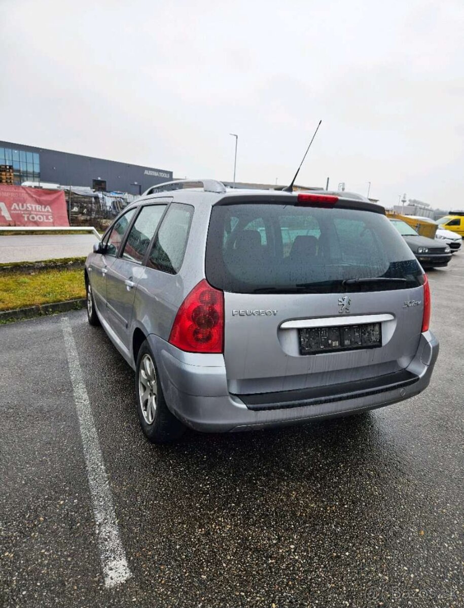 Peugeot 207 1,6i diely - 4