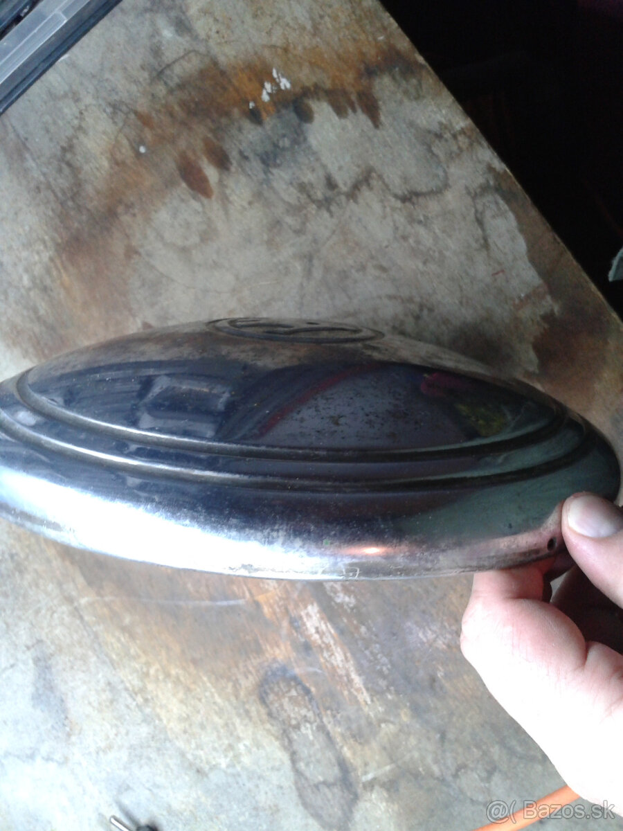 predám puklicu a olejový filter na škoda 100 - 4