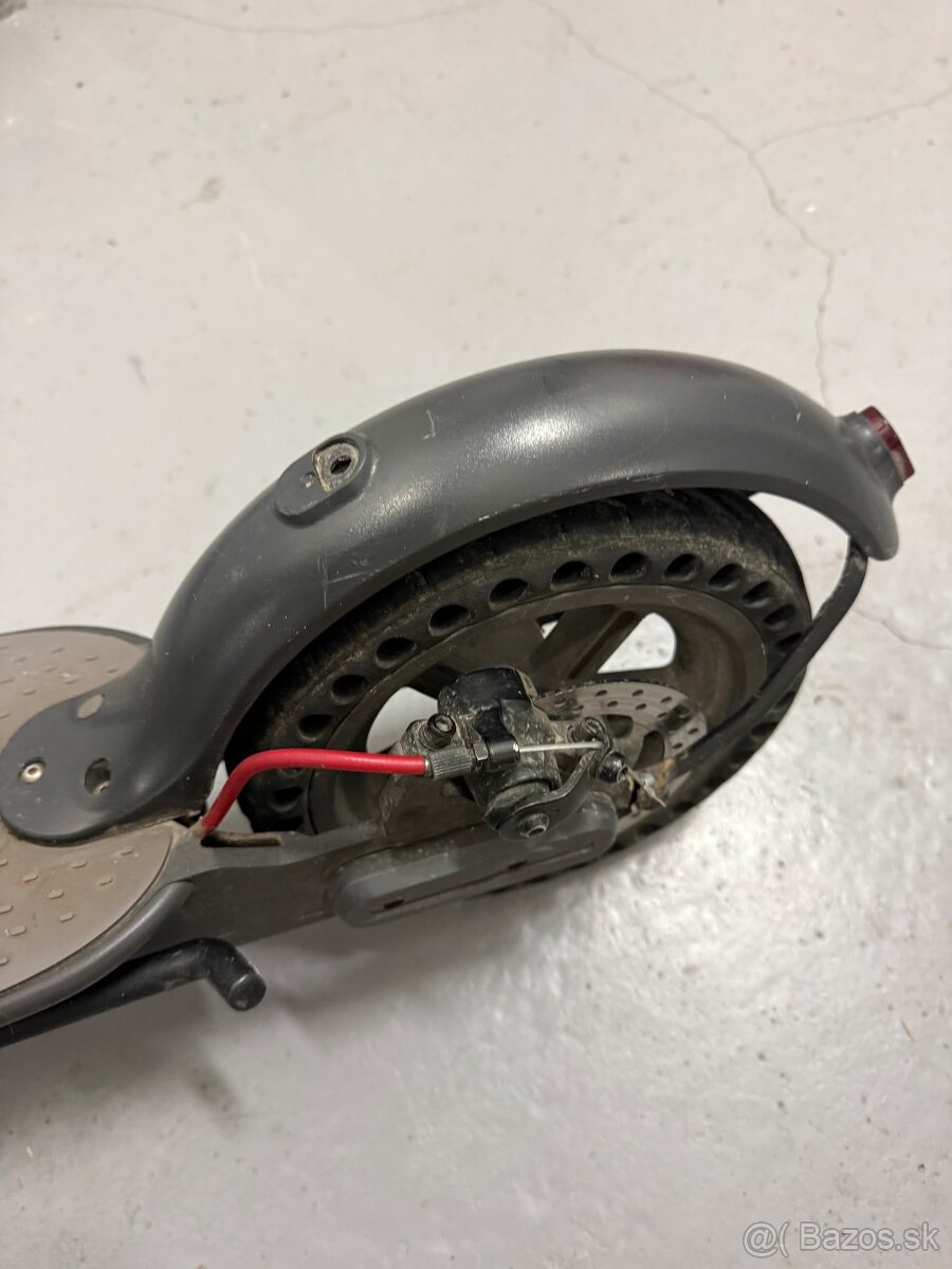 Elektrická kolobežka XIAOMI-M365 - 4