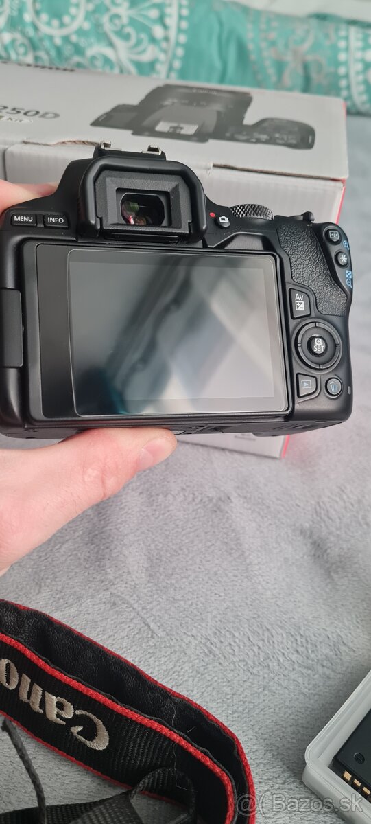 Canon EOS250D Komplet + náhradné batérie - 4