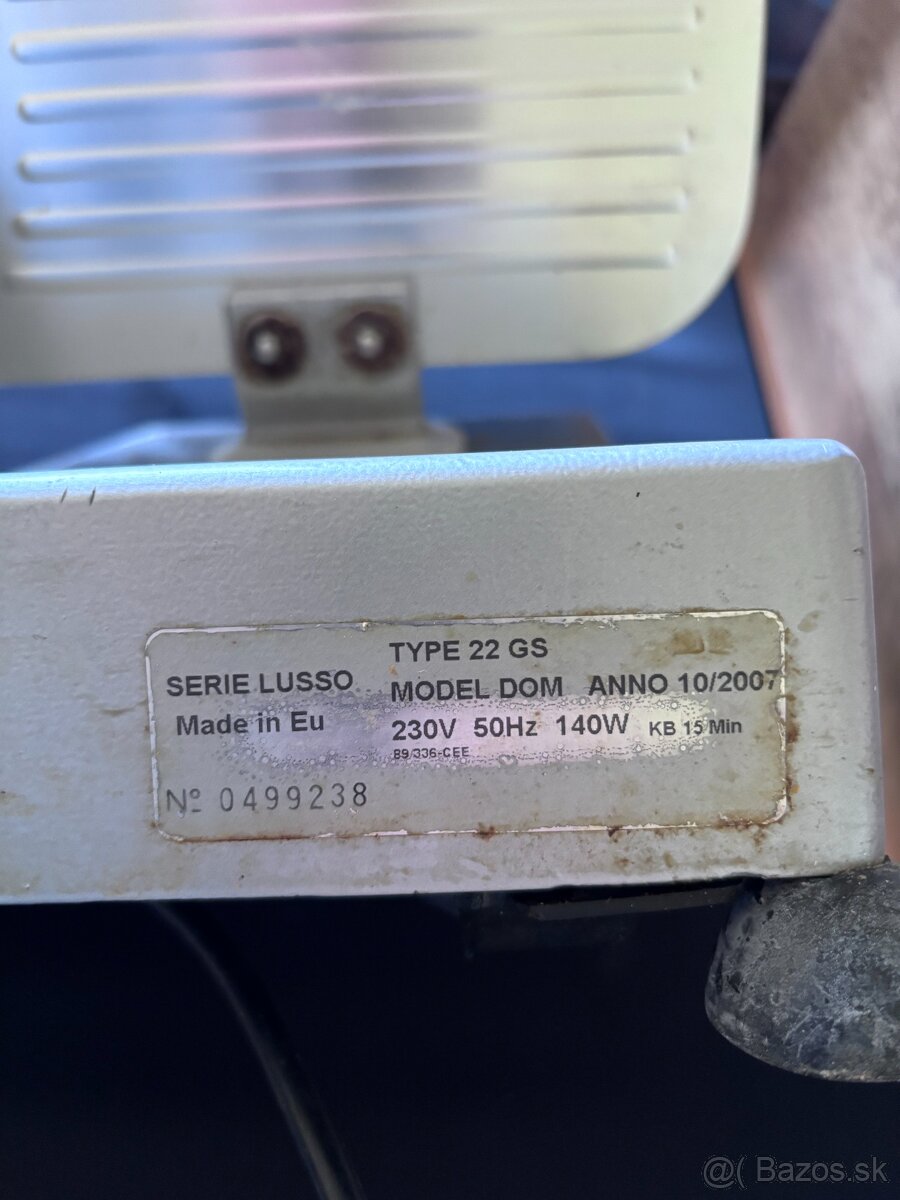 Starší profi nárezový stroj LUSSO - 4