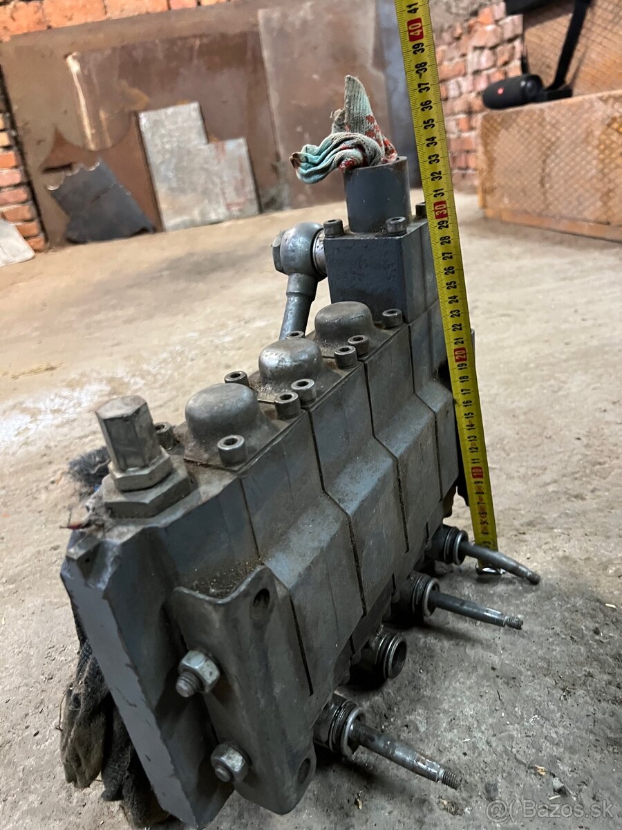 Hydraulický rozdeľovač - 4