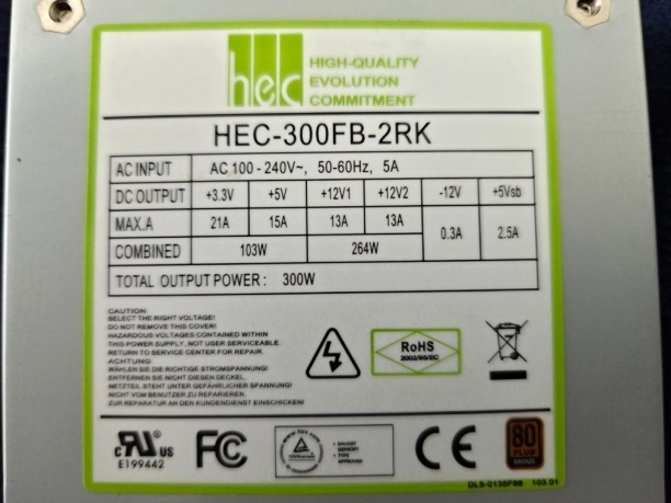 Predám PC skrinku zo zdrojom a DVD - 4