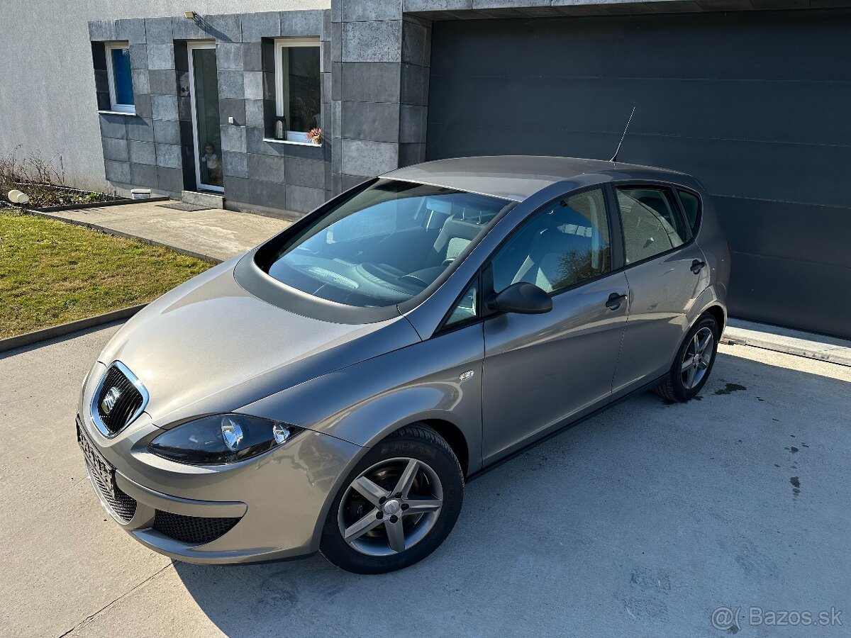 Seat Altea 1.6i Reference r.v 2008 - 4