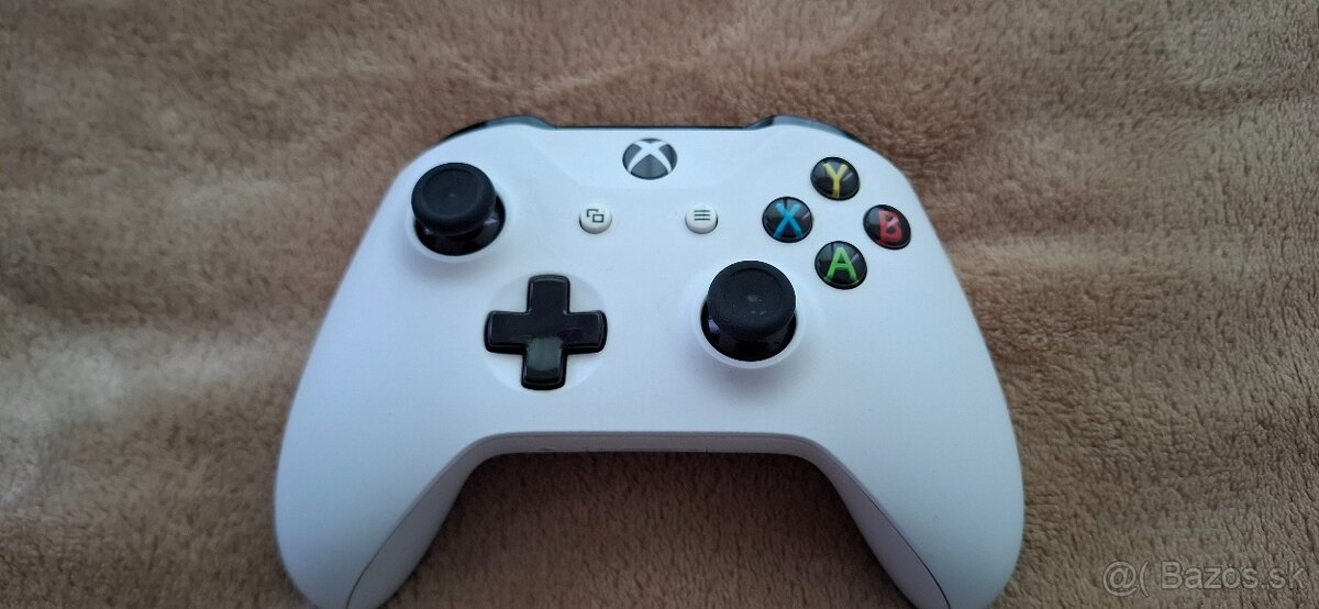 Xbox One S Konzola 1TB + 2 ovládače - 4