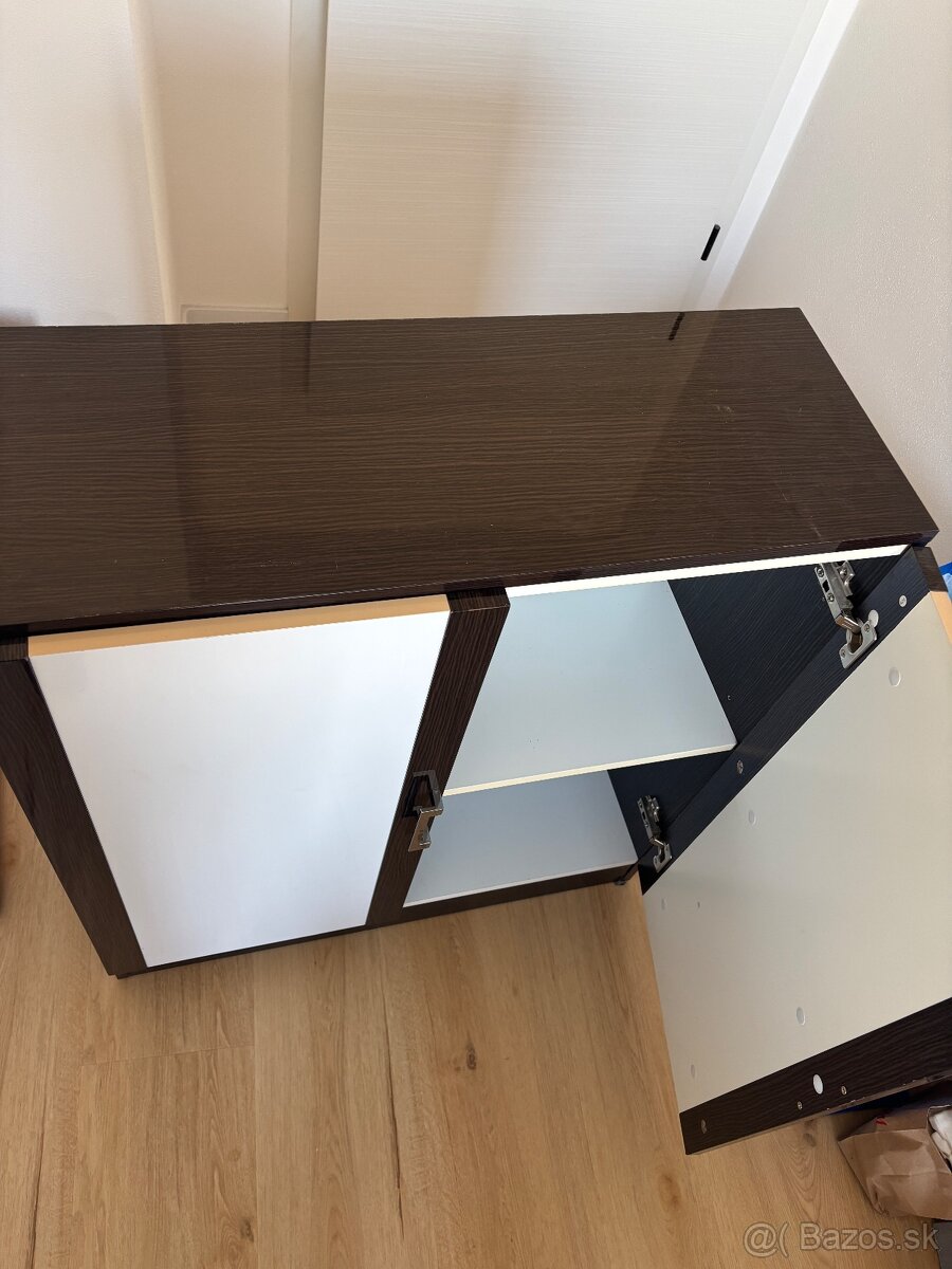 Predám používané dve skrinky - 4