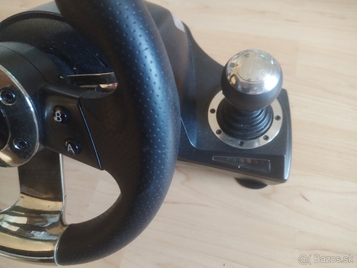 Volant na Xbox 360 - 4