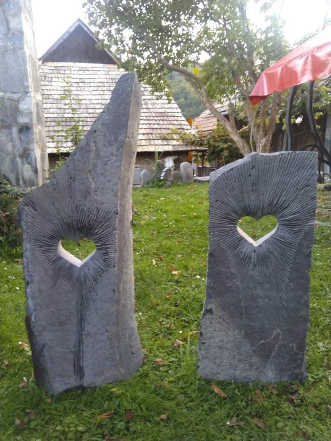 kamenné srdcia - 4