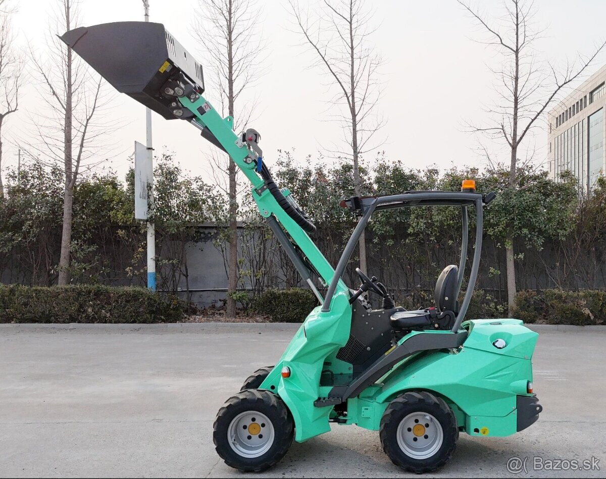 Predam Teleskopický mininakladač s pohonom 4x4 - 4