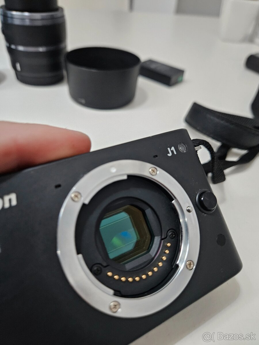 Nikon 1 V1 + J1 + oba objektívy - 4
