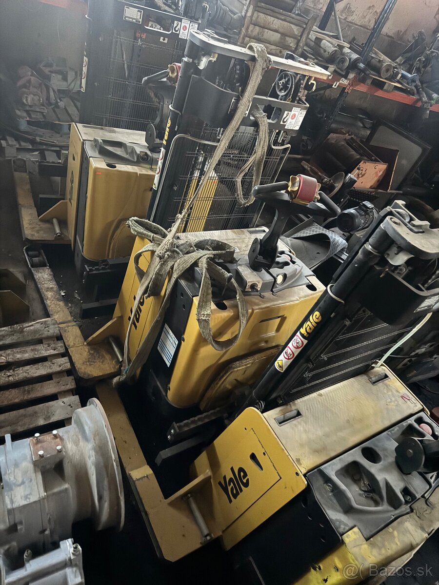 Vozík/ Voziky Yale - 4