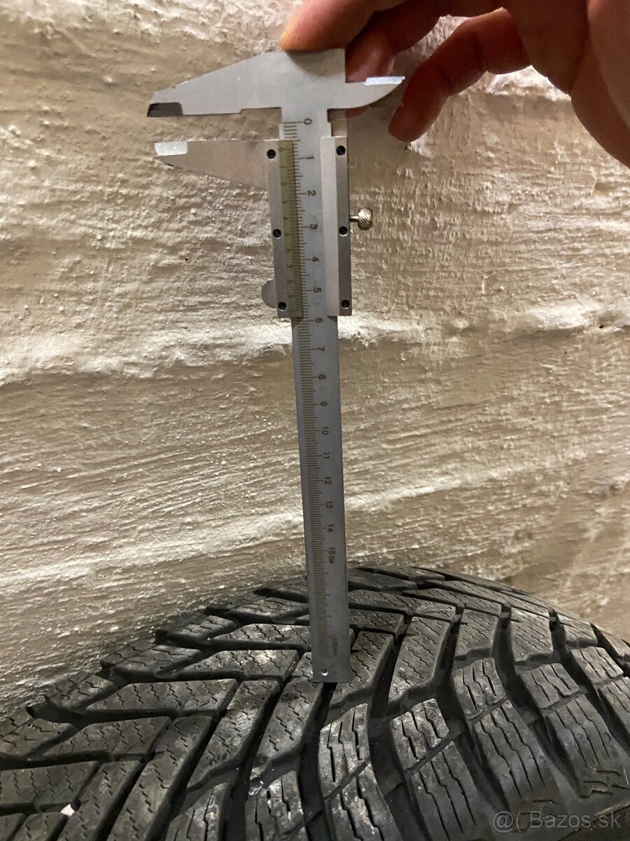 Predám zimnú sadu kolies 215/70 R16 Nokian Weatherproof - 4