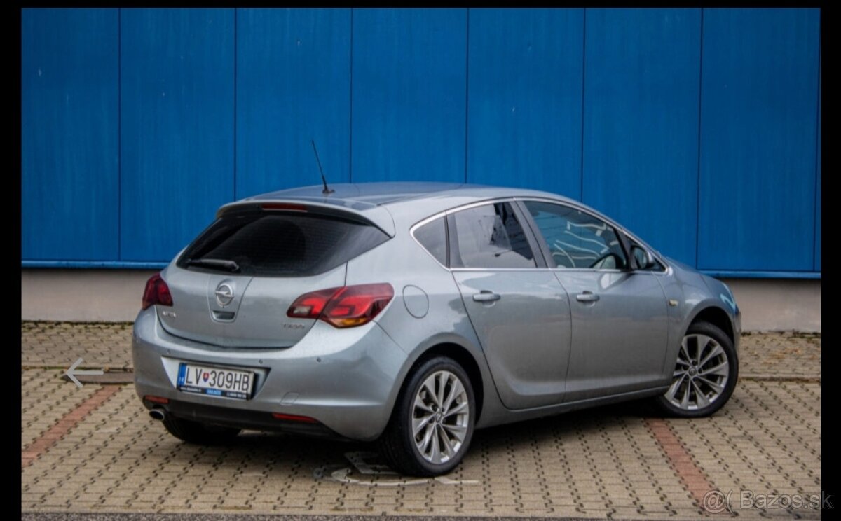 Opel Astra 1.4 Turbo - 4