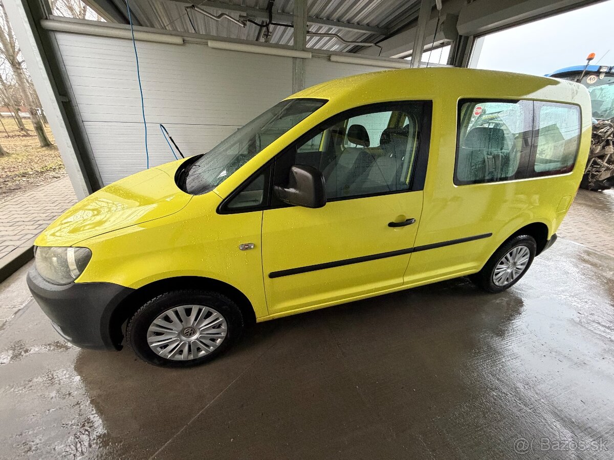 Volkswagen Caddy 1.6 TDI 5 miestna - 4