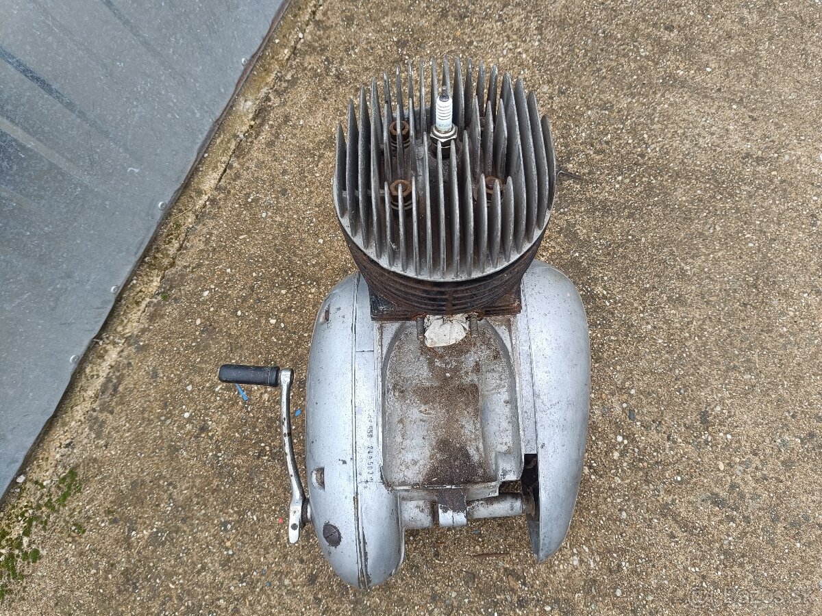 Motor Jawa 250/559 - 4