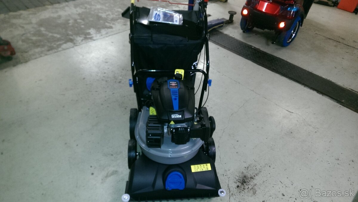 Motorový vysávač/ - 4