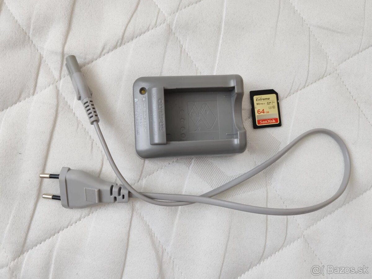 Fotoaparát Olympus OM-D E-M10 Mark II_ako nový - 4