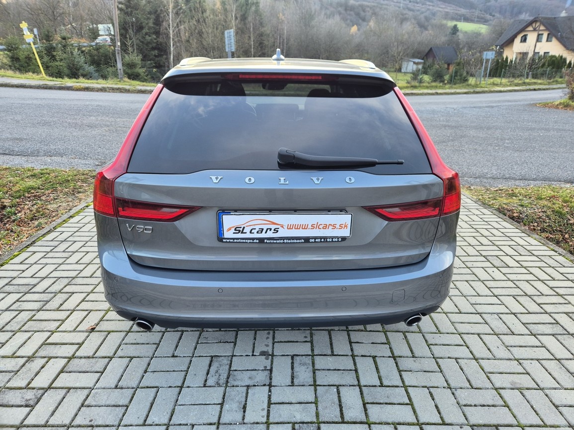 Volvo V90 D4 2.0L Momentum AWD A/T 140 kW - 4