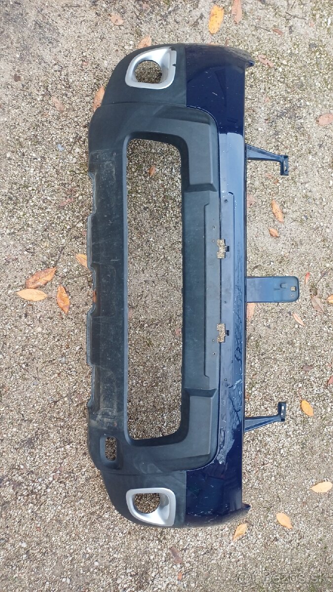 Dacia Duster Predny Naraznik 2011 - 4