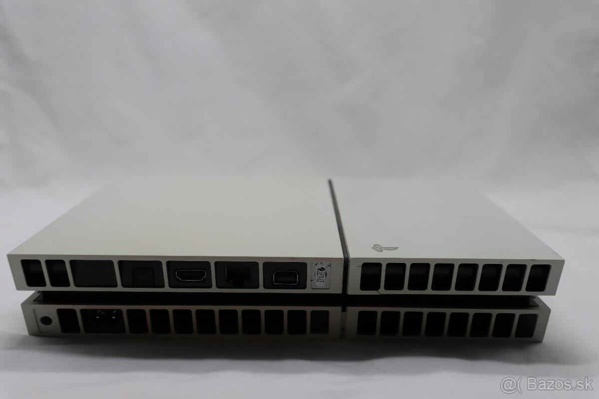 PS4 CUH-1116A biela + biely ovládač + káble - 4