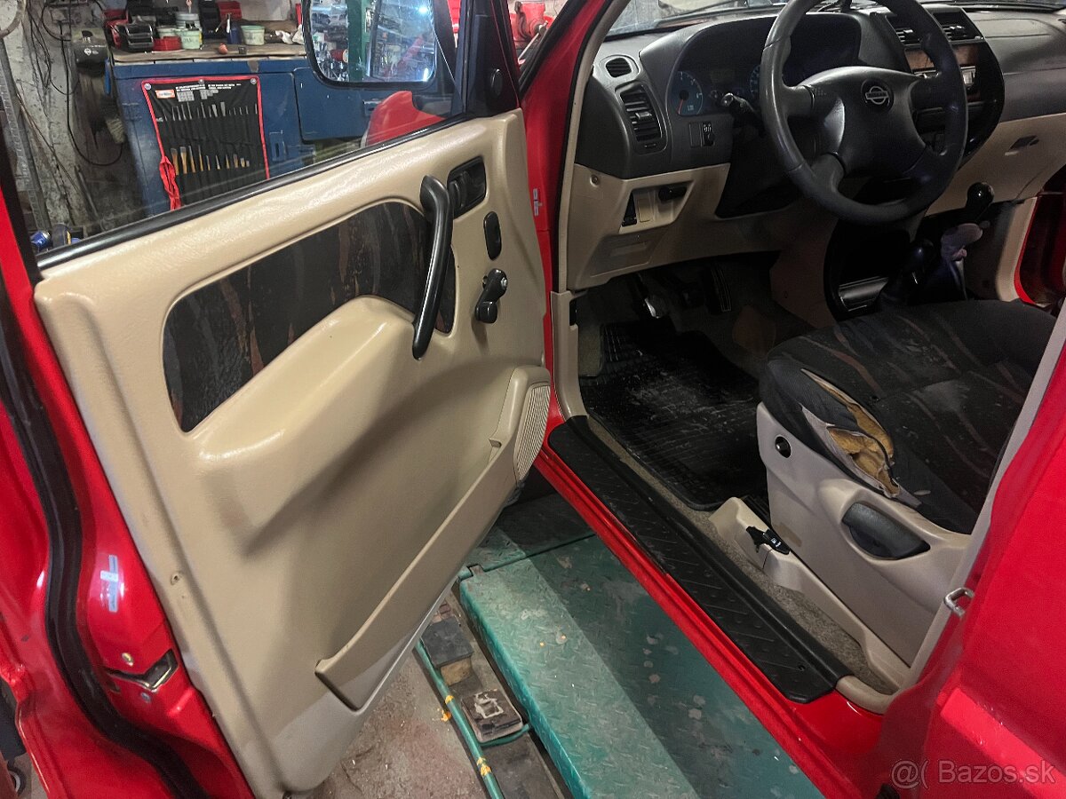 Nissan Terrano 2.7Tdi r.v-2001 - 4