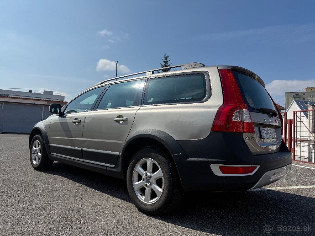 Volvo XC 70 - 4