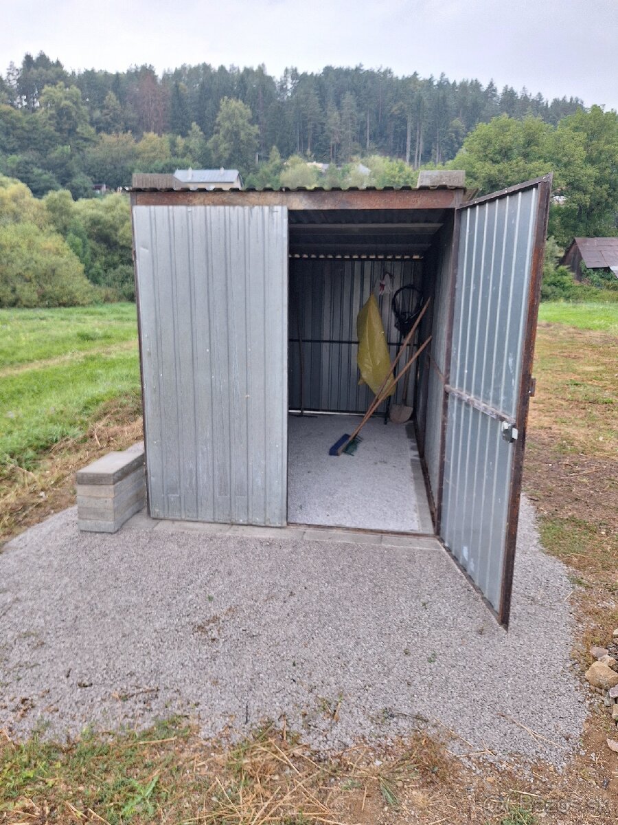 Plechová garáž - 4