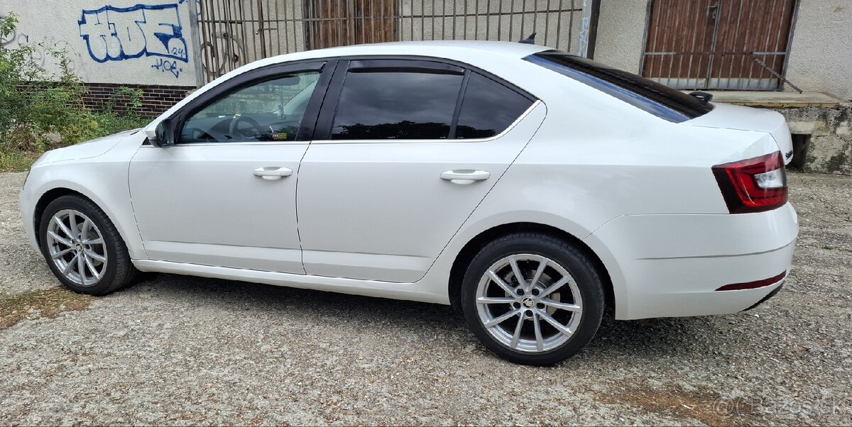 Predám krásnu octaviu 1.6tdi 85kw - 4