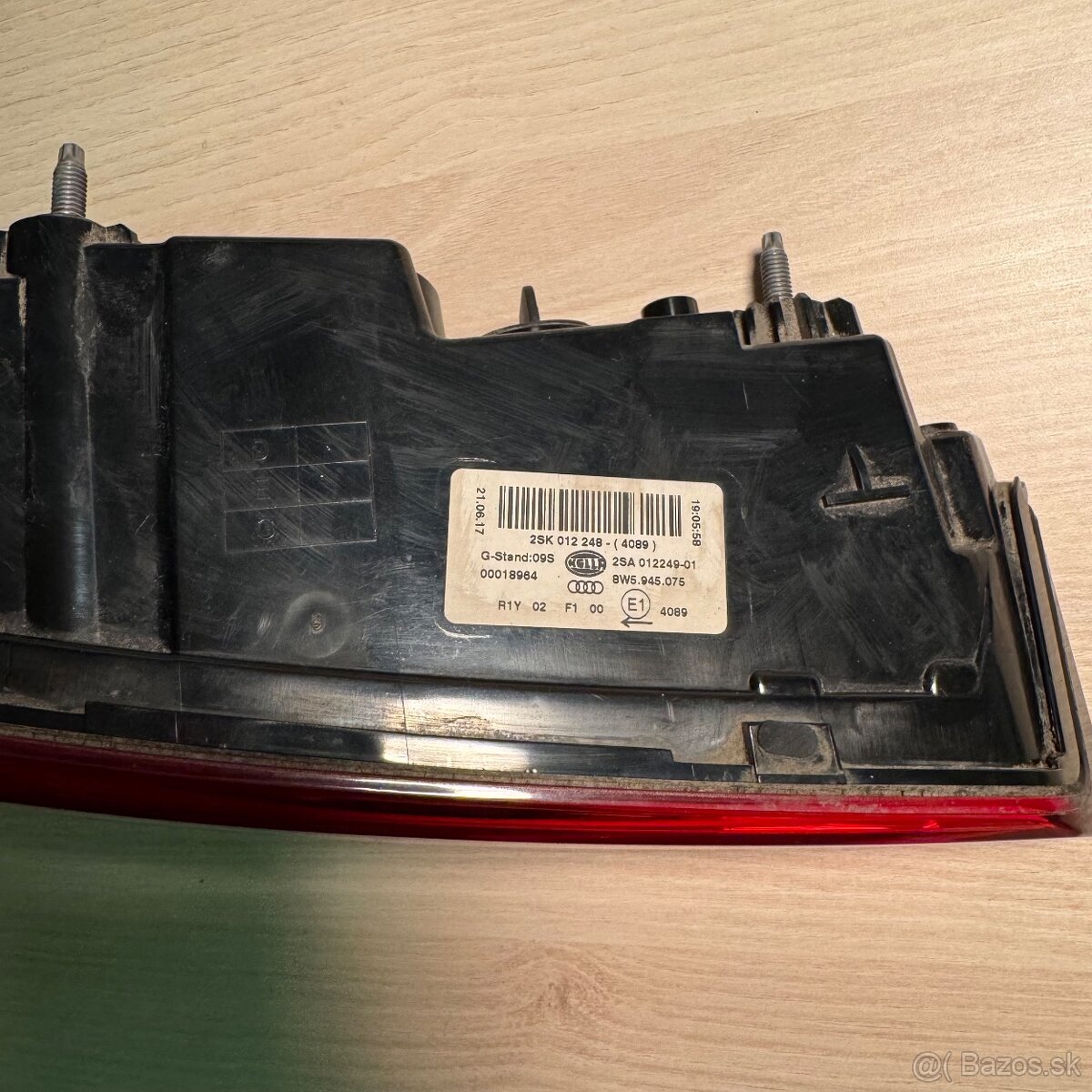 Audi A4 B9 sedan zadné svetlá originál - 4