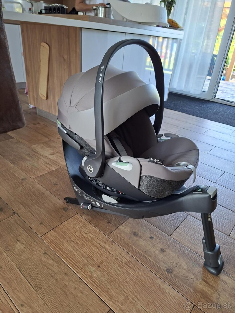 Cybex Cloud T-i size so základňou - 4
