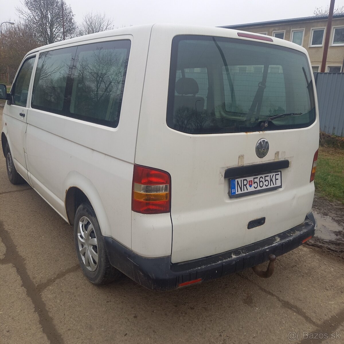 Predám VW T5 8 miest 1,9 tdi 77kw - 4