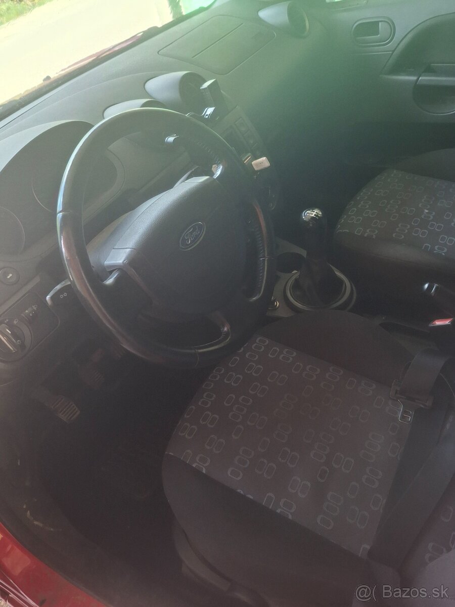 Ford fiesta - 4