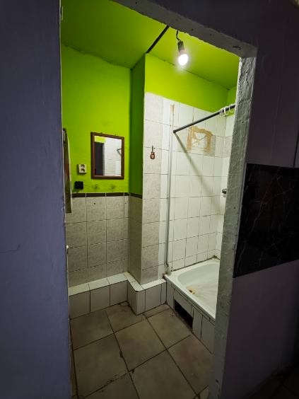 2: izbový byt pre nenáročných - 4
