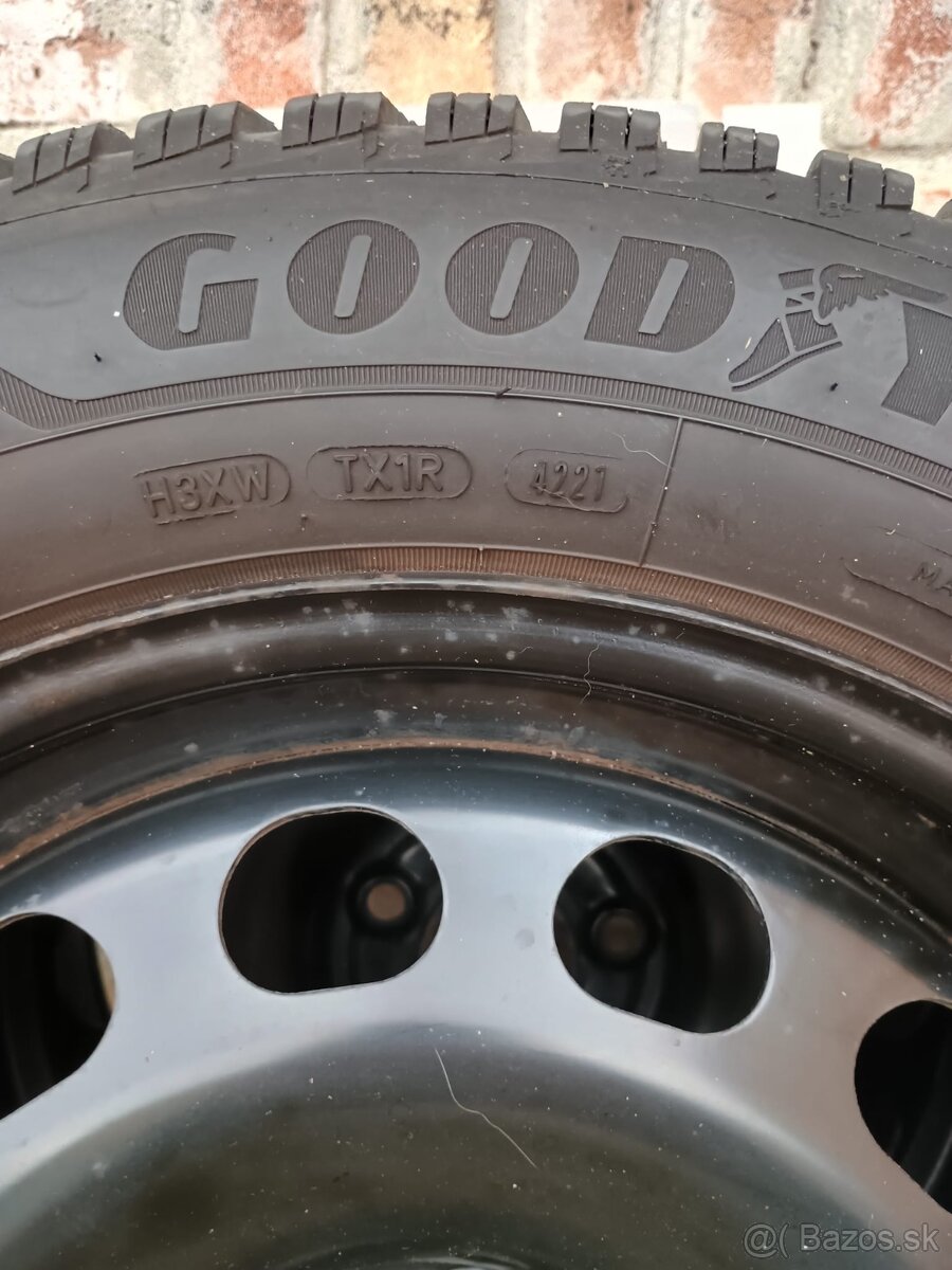 5x112 205/60r16 - 4