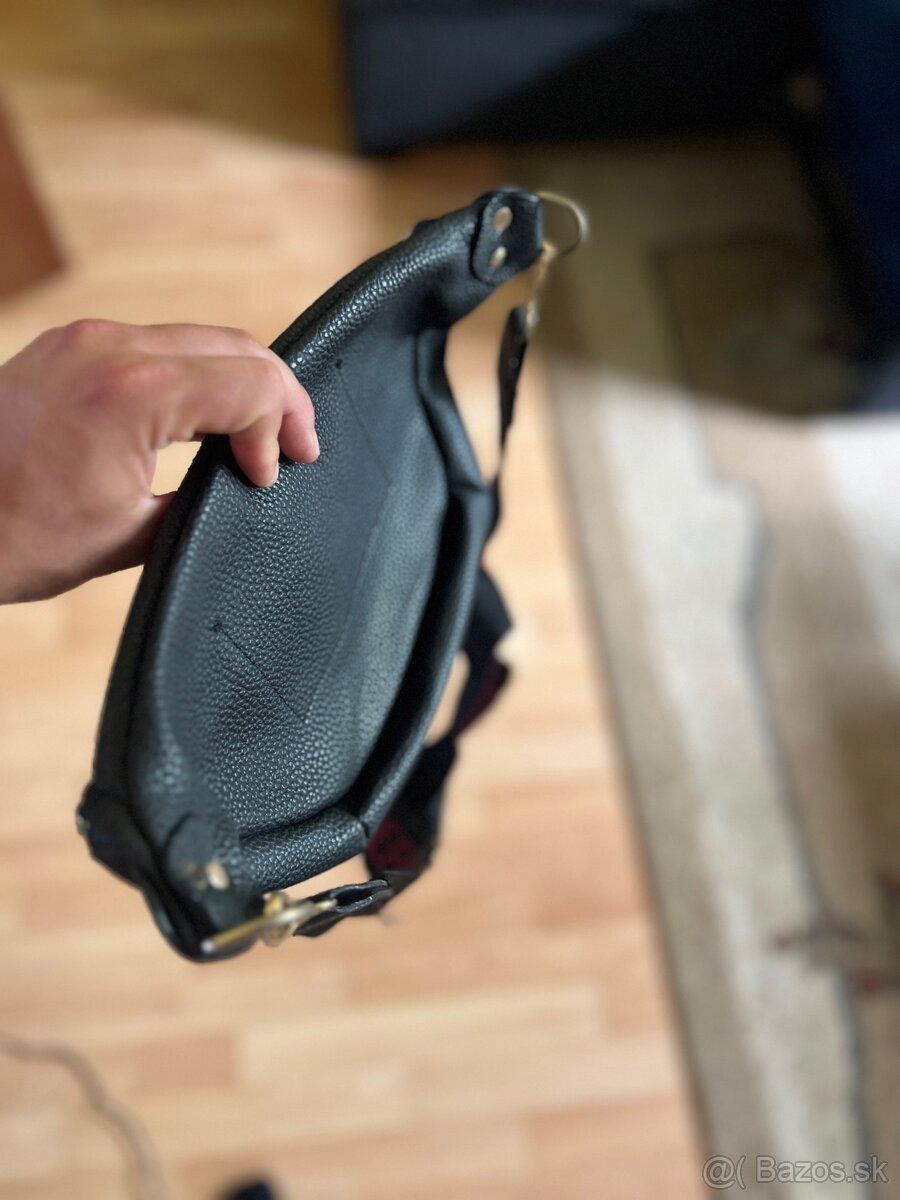 TOMMY HILFIGER Ľadvinka 'CENTRAL' vo farbe Čierna - 4