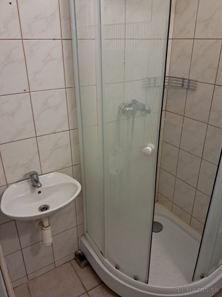1-izbový byt na prenájom v Šali - 4