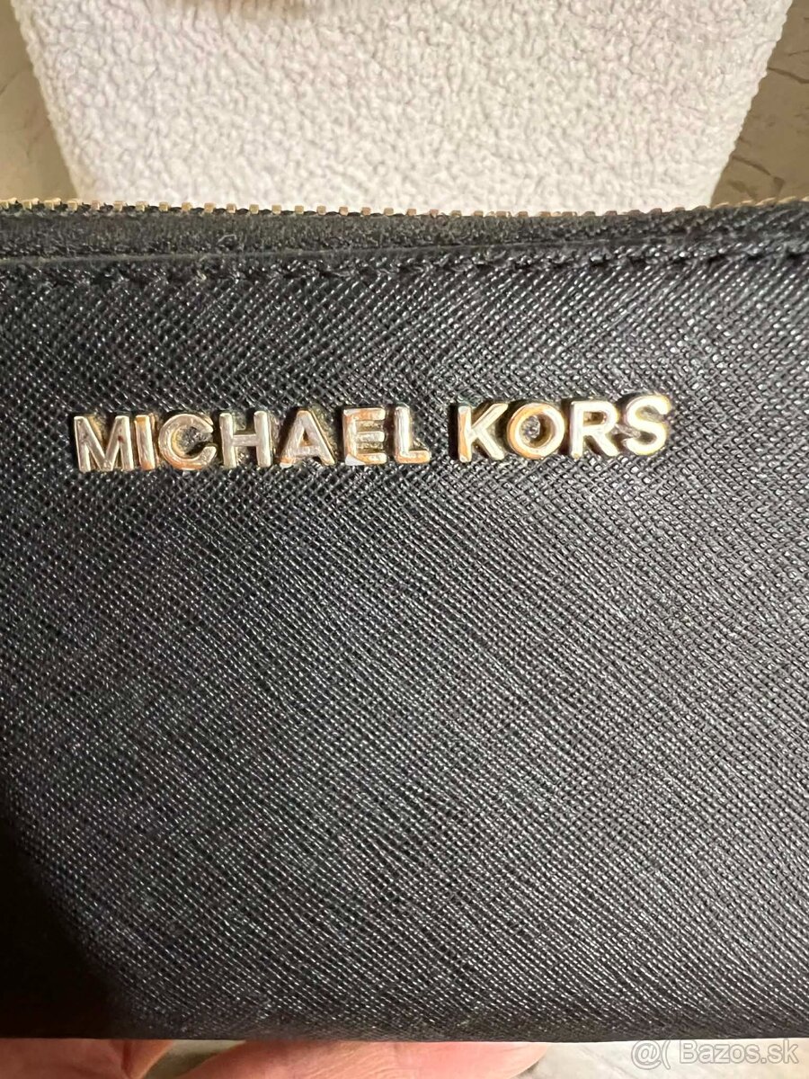 Michael kors cierna peňaženka. - 4