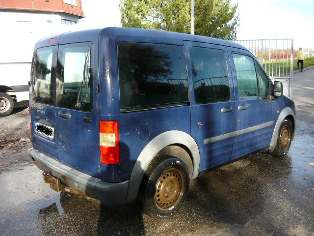FORD TOURNEO CONNECT 1.8 TDCI 5 MÍST - 4
