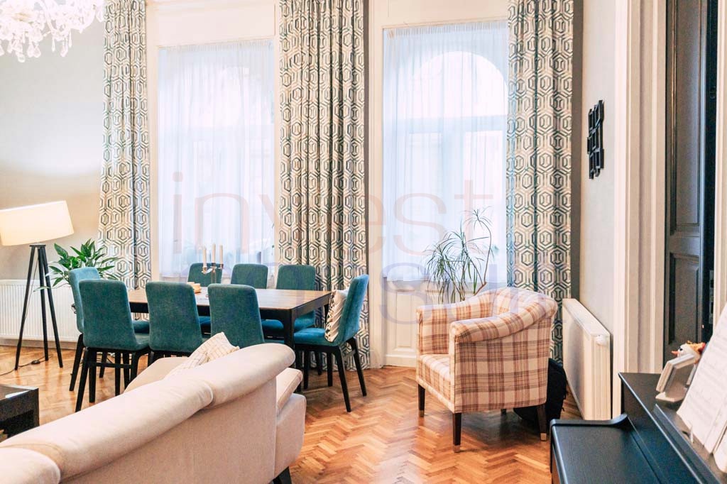 2351 NA PREDAJ LUXUSNÝ TROJIZBOVÝ MEŠTIANSKY BYT V SRDCI KOM - 4