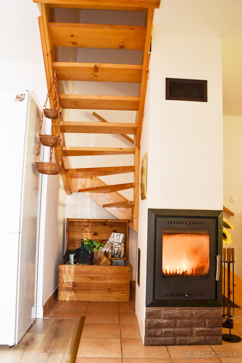 Chata + stavebné pozemky pri Vinianskom jazere, obec Vinné. - 4