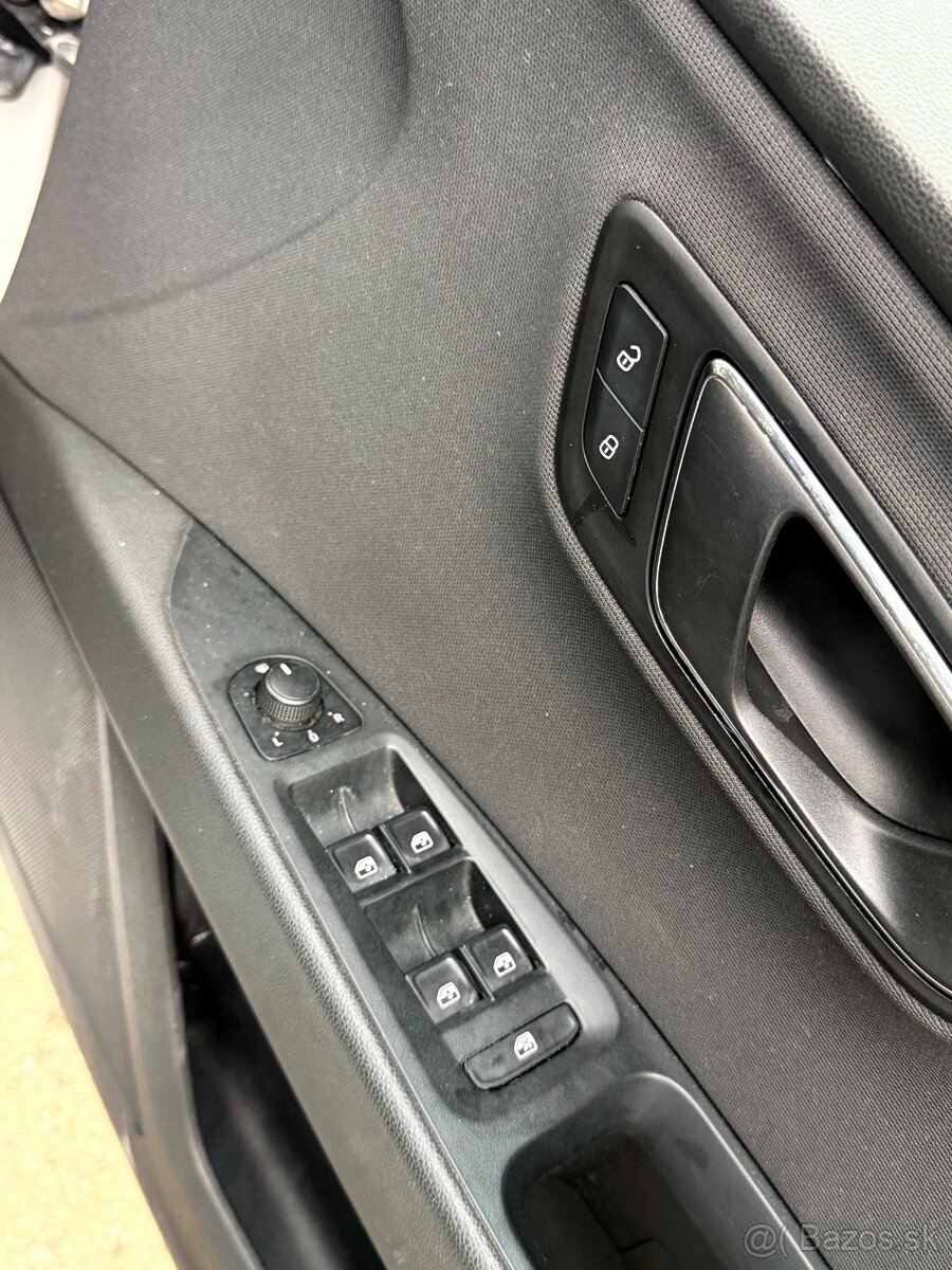 Rozpredam Seat Leon ST 5F 1.6 TDi 81kw . Kod motora : CXX . - 4