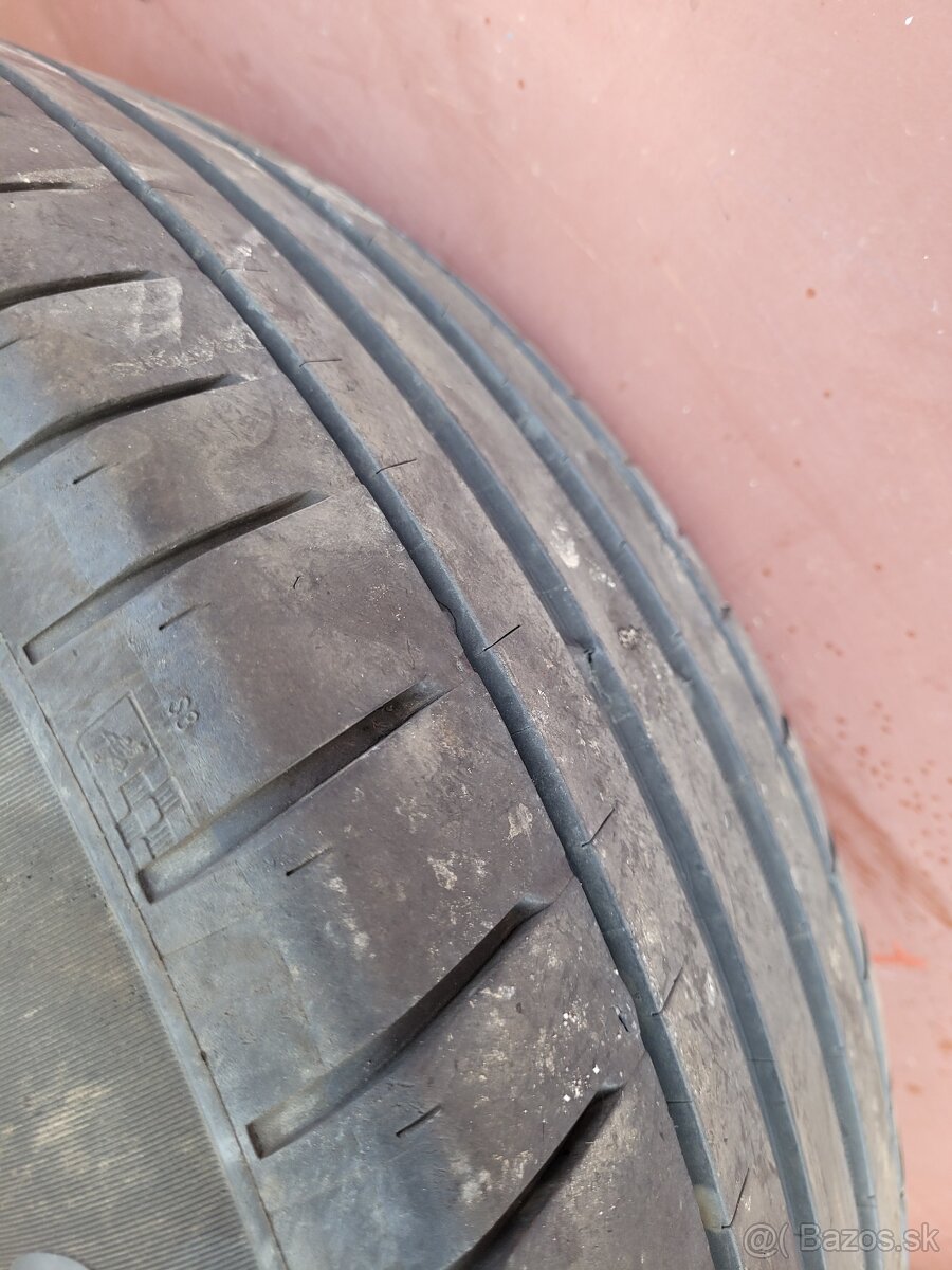 235/60 R18 Michelin - 4
