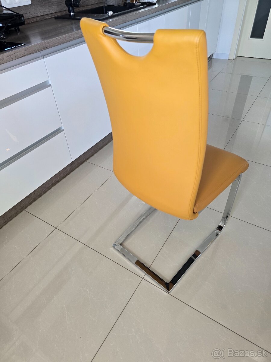 Stolička barová - 4